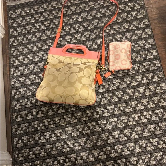 Stylish Gold and Pink Women's Bag/ Bundle of two - Picture 3 of 15